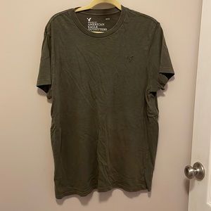 3/$20 ❤️ Mossy Green American Eagle Solid T Shirt Embroidered Emblem